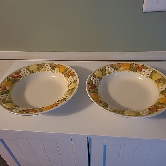 Metlox Set of Two Bowls - Picture 2 of 7